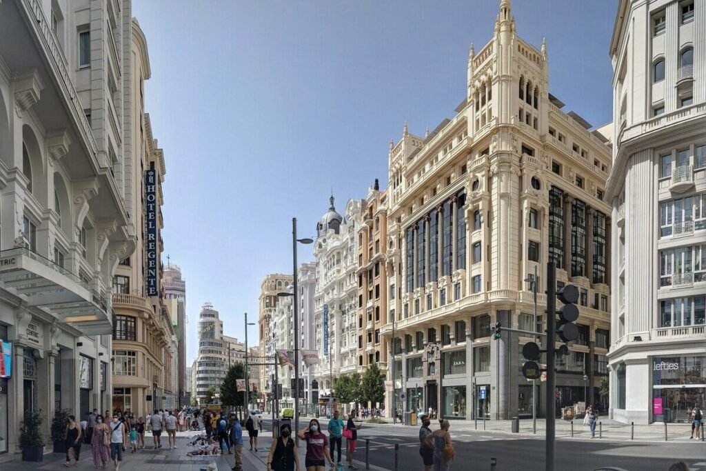 Gran Via during 3 days in Madrid